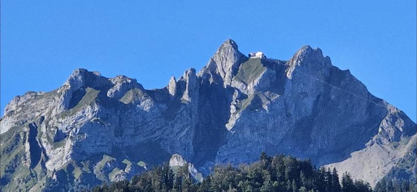 6) Vu sur le Mont Pilate depuis le train